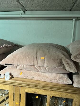 2 stk. Puder 60x60 cm