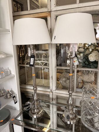 2 stk. Bordlamper i blank krom