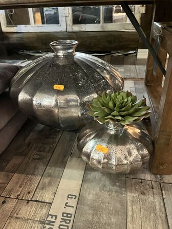 2 stk. Vaser m. Blomster