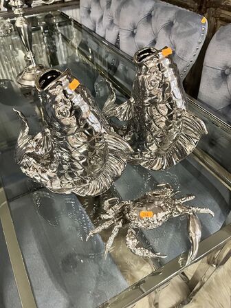 2 stk. Fiskevaser m. Krabber