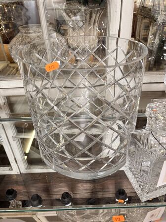 2 stk. Karafler m. Vase