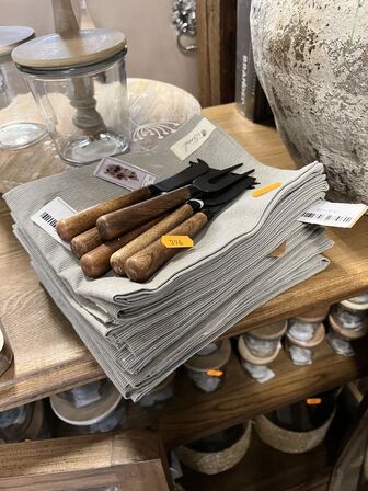 Osteknive m. Stofservietter