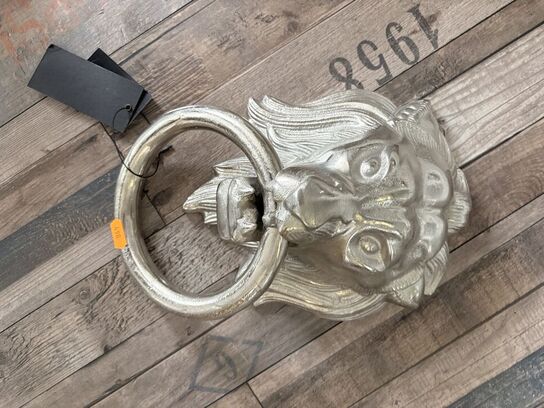 2 stk. Håndklædeholder mm.