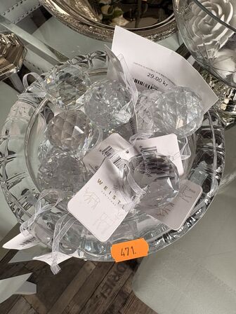 2 stk. Vaser m. Skabsgreb