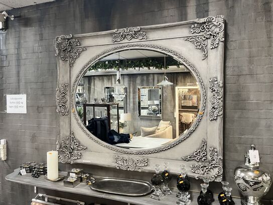 Stort spejl 156x126 cm