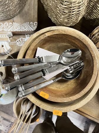 2 stk. Skåle m. Bestik