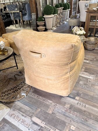 Loungestol i læder COGNAC 83x103x83 cm