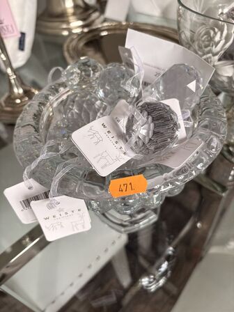 2 stk. Vaser m. Skabsgreb