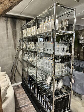 Reol i aluminium m. Glas hylder 220x45x226 cm