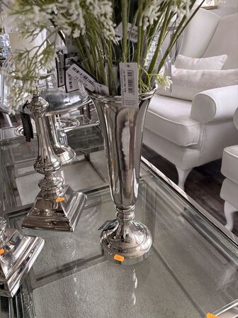 2 stk. Lysestager inkl. Vase m. Blomster