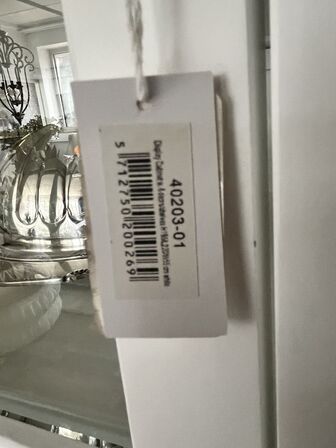 Vitrineskab m. 8 låger i hvid 195x220x55 cm.