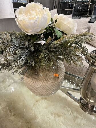 2 stk. Krukker inkl. Vase m. Blomster