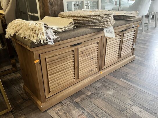 Bænk m. 2 vippeskuffer m. Hynde 110x30x50 cm