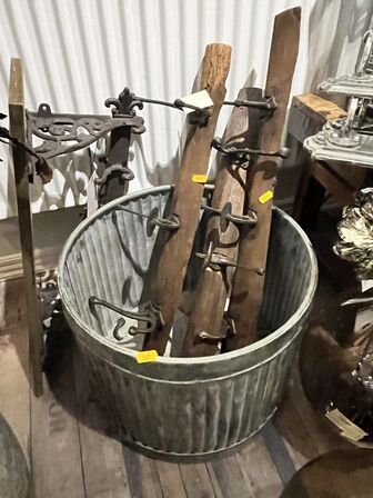 Potte inkl. 3 stk. Knagerækker