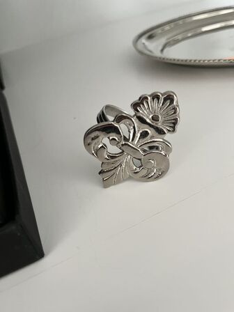 10 kasser m. Servietringe inkl. Fade