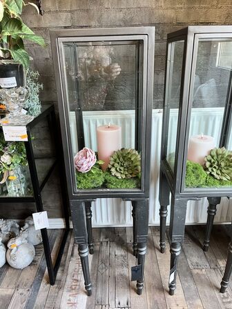 Montra m. Dekoration H: 150 CM