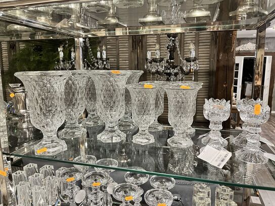 9 stk. Vaser m. Lysestager