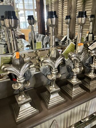 2 stk. Lamper u. Skærm COLMORE 13x13x49 cm