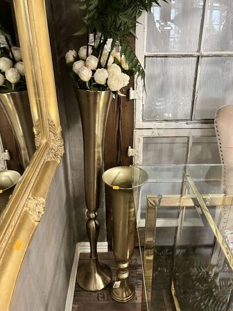 2 stk. Vaser m. Blomster