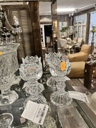 9 stk. Vaser m. Lysestager