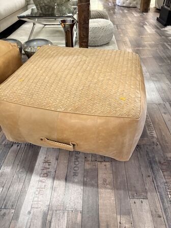 Loungepuf i læder COGNAC 35x75x75