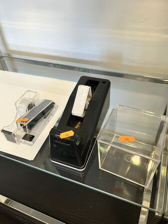 Div. Plastik holder m. Kontorartikler