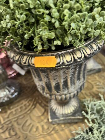 2 stk. Vaser m. Blomster 