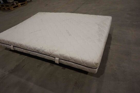 Nordisk Fjer 7-zoners springmadras med 2 fastheder 140x200x23 cm 