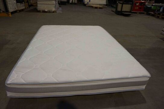 Nordisk Fjer Comfort skummadras 140x200x20 cm