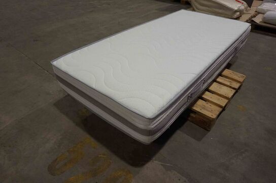 Nordisk Fjer 7-zoners Lux springmadras 140x200x25 cm 