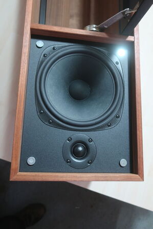 Soundbar/Lydmøbel LEMUS Home Classic 1500 American Walnut