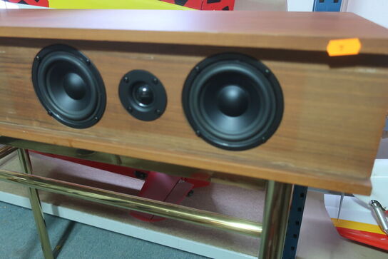 Lydmøbel LEMUS med anlæg og uderstativ