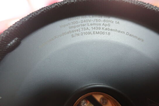 Bluetooth-højtaler LEMUS LIFE med indbygget pendel/bordlampe