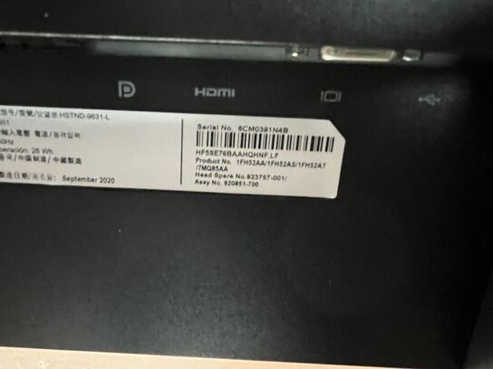 2 stk. PC Skærm 27" DELL, 24" HP  + 1 tastatur