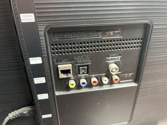 3 stk. LCD TV  SONY BRAVIA 26" + 2 x SAMSUNG 32"