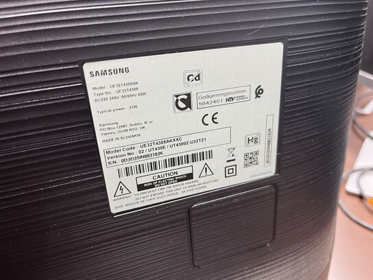 3 stk. LCD TV  SONY BRAVIA 26" + 2 x SAMSUNG 32"