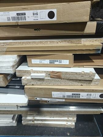 Diverse Ikea hylder mm UBRUGTE 