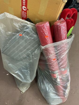 Mix bl.a. display stativ til smykker, 2 Lanterner, 2 x rød løber