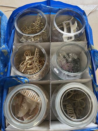 5 ks. Hårklemmer + glaskrukker