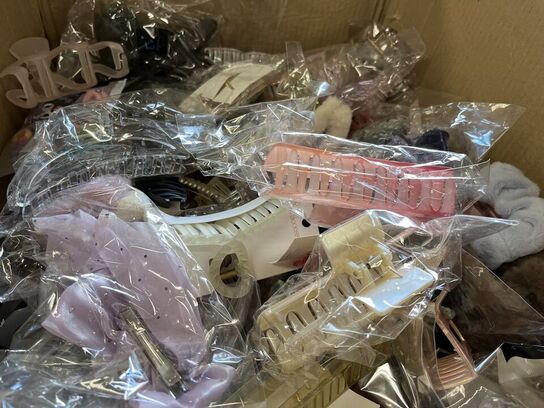 2 ks. Hårklemmer + div accessories