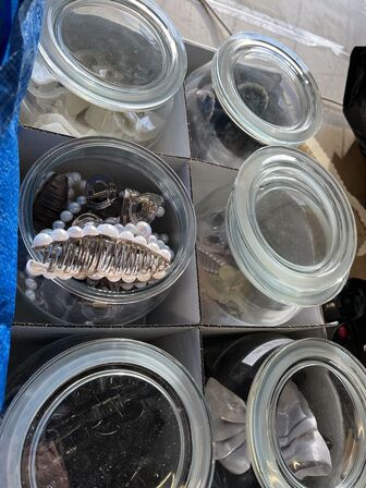 3 ks. Hårklemmer + glaskrukker