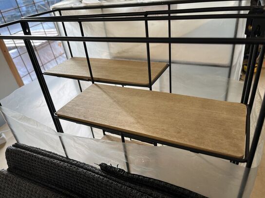 Hylder, Lamper, vasketøjskurve