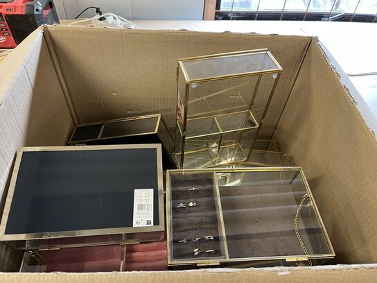 1 ks. Smykkedisplays i glas og messing SØSTRENE GRENE