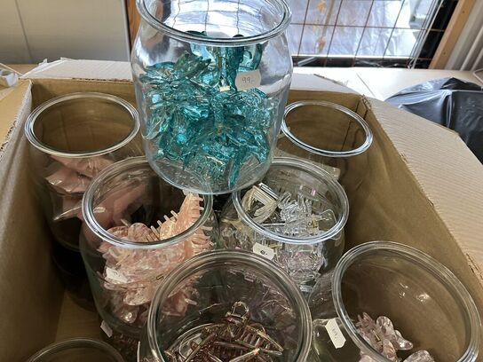 2 ks. Hårklemmer + glaskrukker