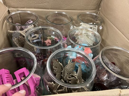 2 ks. Hårklemmer + glaskrukker