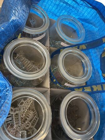 3 ks. Hårklemmer + glaskrukker