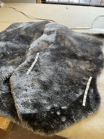 Plastbokse, dækservietter, kunstskind