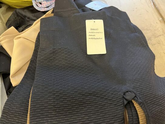 3 poser Mix parti tøj, Shorts, leggings bikinier BB JEANS