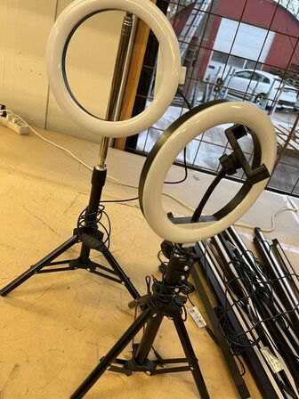 2 Ringlights m. stativ , LED lys + sækkevogn