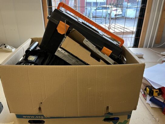 Div værktøj + værktøjskasse DEWALT, MITSUTMO